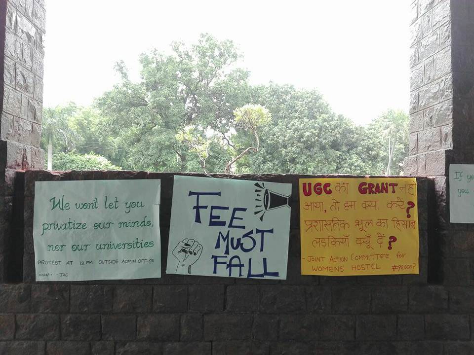 Students Protest Against The Discriminatory Fees Of Hindu College's Women's Hostel
