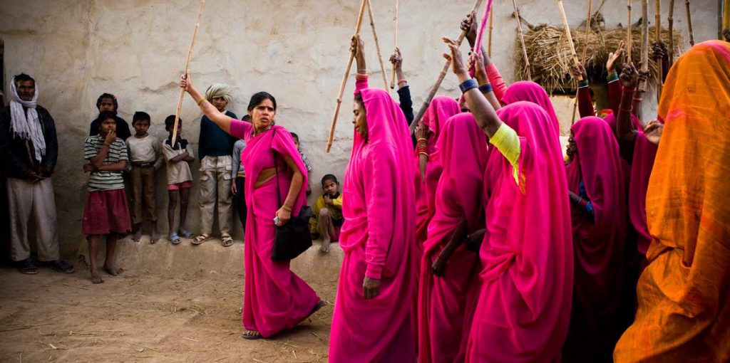 gulabi gang members with lathis