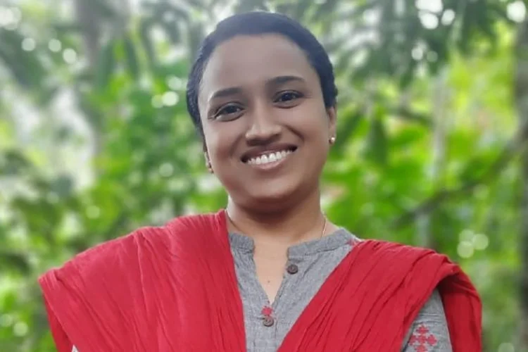 Keralaschoolgirlsex - Kerala School Teacher Resigns After Being Asked To 'Dress Appropriately':  The Sexualisation Of Bodies In Classrooms | Feminism in India