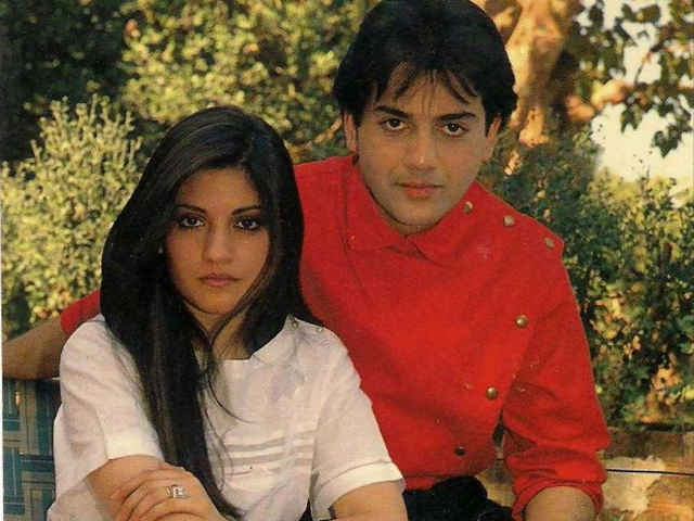Nazia Hassan posing for a picture 