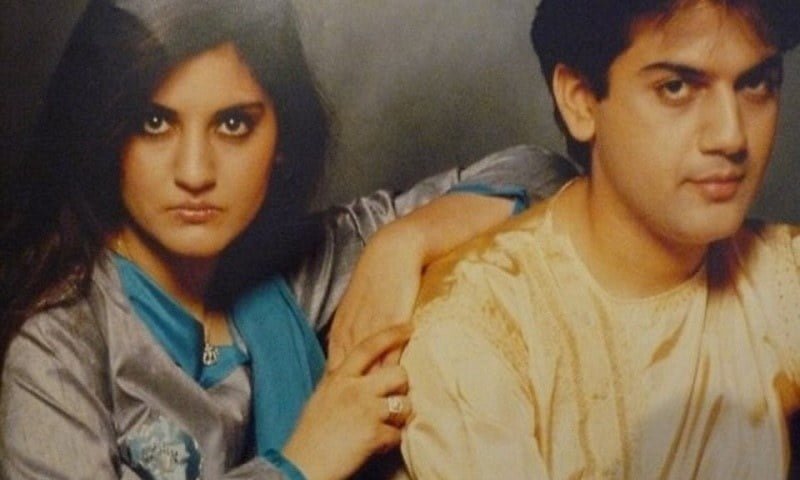 Nazia Hassan posing for a picture 