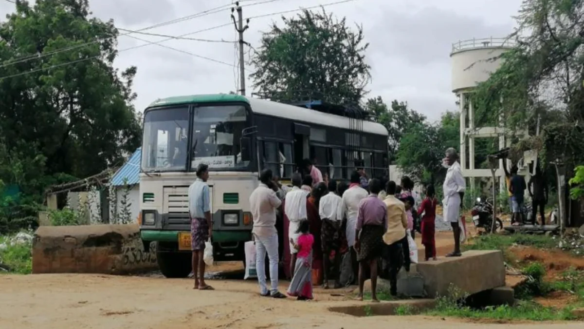 Limited Bus Service Hampers Daily Life In Devagiri | Feminism in India