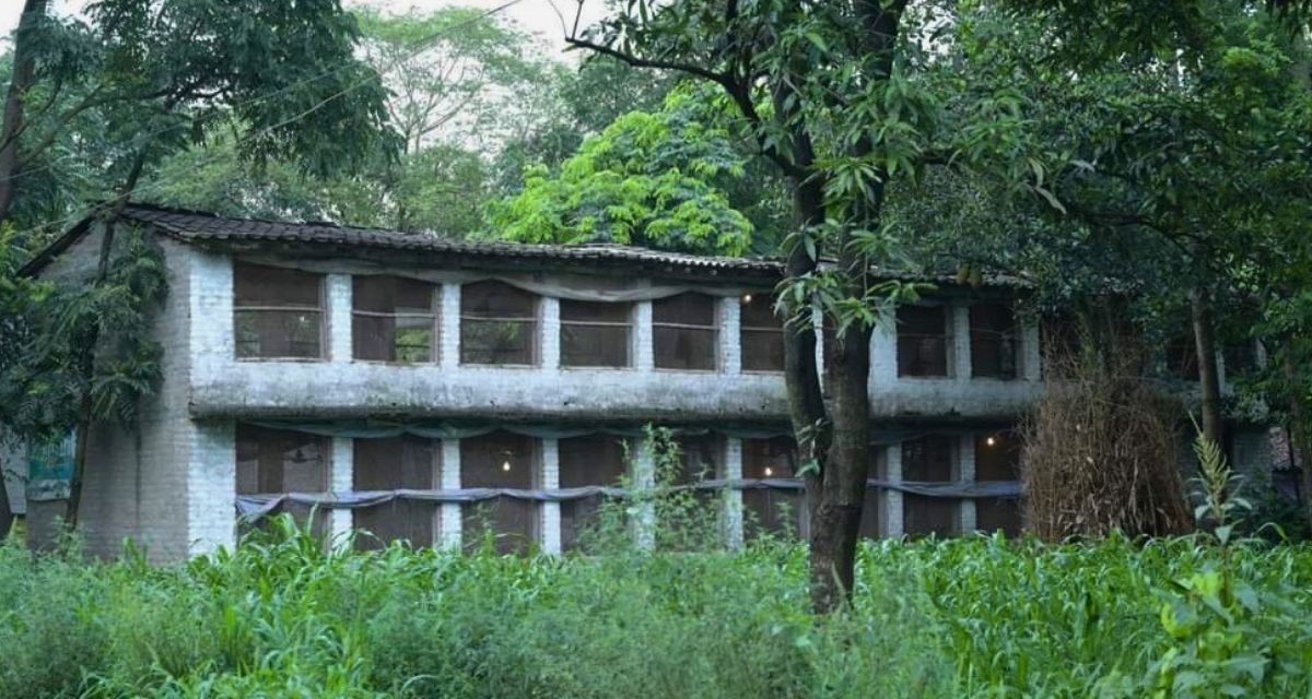 A poultry shed in a village of Supaul district (Photo - Rahul Kumar Gaurav, 101Reporters)