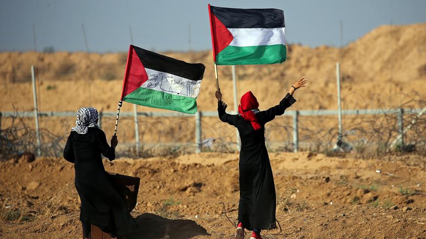 Palestinian women protesting 