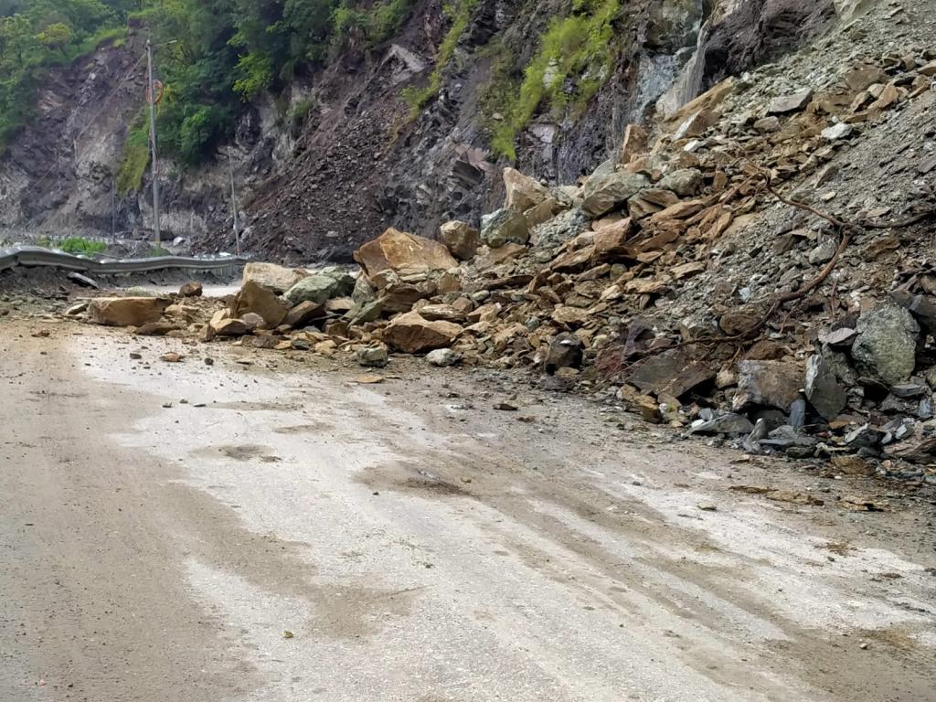 The Badrinath National Highway is continuously closed due to debris coming from the hill near Chhinka. Photo: Chamoli Police's Twitter handle