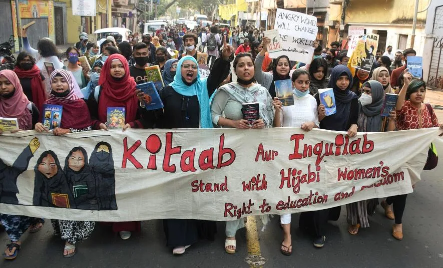 muslim women protesting