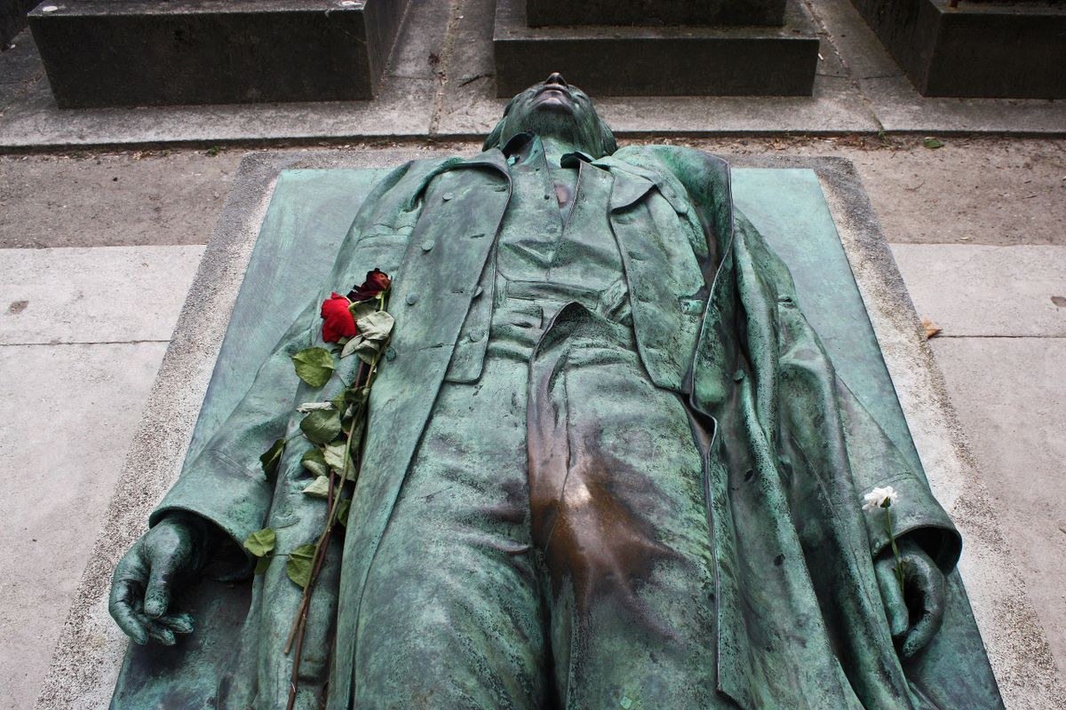 Luck Is Just A Grope Away: The Fetishisation Of The Bronze Body And The Haptic Violation Of Gendered Art